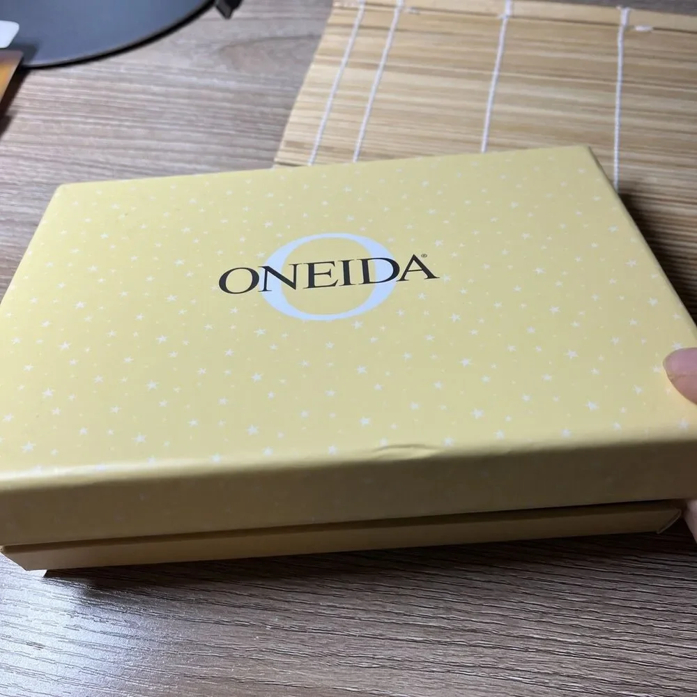 Oneida CHATEAU 18/10 SS 3-Piece Baby Infant Flatware Set NEW Baby Gift Boxed NIB